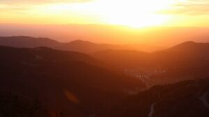 Dieses Bild zeigt eine Webcam-Aufnahme vom Achertal, aufgenommen am Montag, den 06.04.2026 um 20:00 Uhr. Die Temperatur betrug 10.3°C.