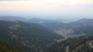 Dieses Bild zeigt eine Webcam-Aufnahme vom Achertal, aufgenommen am Sonntag, den 19.04.2026 um 07:20 Uhr. Die Temperatur betrug 10.2°C.