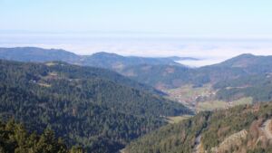 Dieses Bild zeigt eine Webcam-Aufnahme vom Achertal, aufgenommen am Donnerstag, den 26.02.2026 um 10:30 Uhr. Die Temperatur betrug 12.2°C.