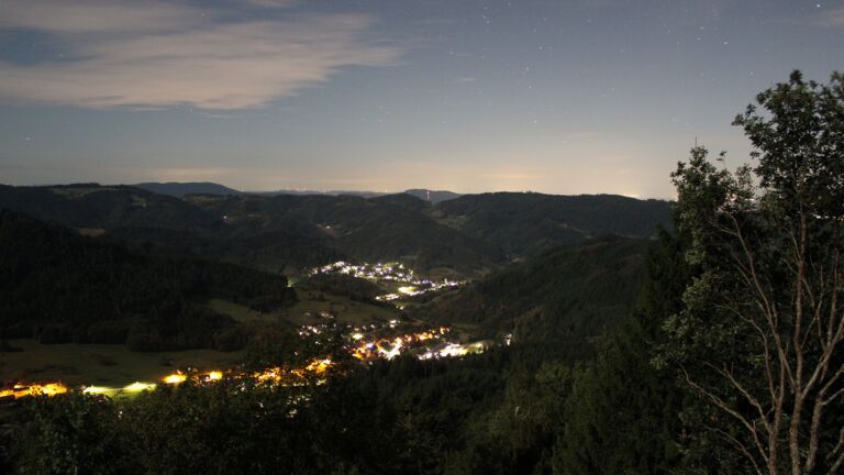 Dieses Bild zeigt eine Webcam-Aufnahme vom Achertal, aufgenommen am Donnerstag, den 03.09.2026 um 01:30 Uhr. Die Temperatur betrug 15.7°C.