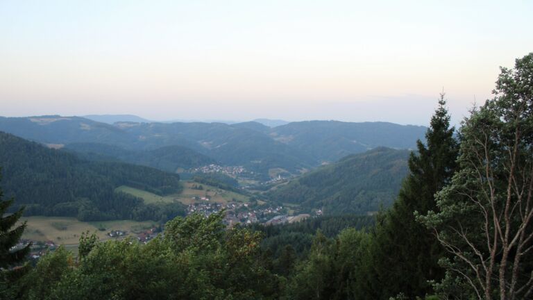 Dieses Bild zeigt eine Webcam-Aufnahme vom Achertal, aufgenommen am Dienstag, den 11.08.2026 um 06:30 Uhr. Die Temperatur betrug 18.9°C.