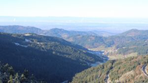 Dieses Bild zeigt eine Webcam-Aufnahme vom Achertal, aufgenommen am Dienstag, den 18.11.2025 um 10:20 Uhr. Die Temperatur betrug 4.6°C.