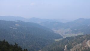 Dieses Bild zeigt eine Webcam-Aufnahme vom Achertal, aufgenommen am Sonntag, den 22.03.2026 um 12:00 Uhr. Die Temperatur betrug 3.9°C.