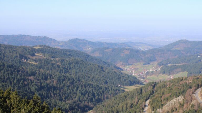 Dieses Bild zeigt eine Webcam-Aufnahme vom Achertal, aufgenommen am Donnerstag, den 05.03.2026 um 10:20 Uhr. Die Temperatur betrug 11.2°C.