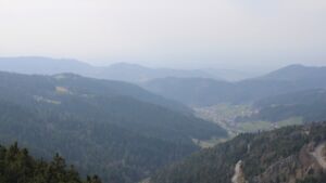 Dieses Bild zeigt eine Webcam-Aufnahme vom Achertal, aufgenommen am Dienstag, den 10.03.2026 um 14:10 Uhr. Die Temperatur betrug 10.4°C.