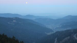 Dieses Bild zeigt eine Webcam-Aufnahme vom Achertal, aufgenommen am Mittwoch, den 04.03.2026 um 07:00 Uhr. Die Temperatur betrug 3.5°C.