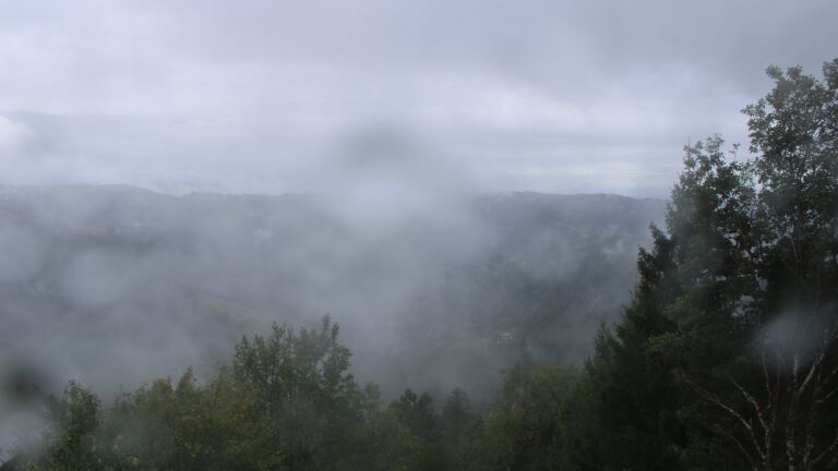 Dieses Bild zeigt eine Webcam-Aufnahme vom Achertal, aufgenommen am Samstag, den 10.10.2026 um 11:00 Uhr. Die Temperatur betrug 8.1°C.