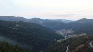 Dieses Bild zeigt eine Webcam-Aufnahme vom Achertal, aufgenommen am Donnerstag, den 11.12.2025 um 08:40 Uhr. Die Temperatur betrug 5.4°C.