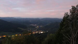 Dieses Bild zeigt eine Webcam-Aufnahme vom Achertal, aufgenommen am Freitag, den 16.10.2026 um 07:10 Uhr. Die Temperatur betrug 13°C.