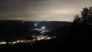 Dieses Bild zeigt eine Webcam-Aufnahme vom Achertal, aufgenommen am Mittwoch, den 30.09.2026 um 20:40 Uhr. Die Temperatur betrug 23.4°C.