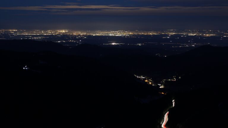 Dieses Bild zeigt eine Webcam-Aufnahme vom Achertal, aufgenommen am Mittwoch, den 19.11.2025 um 06:40 Uhr. Die Temperatur betrug -3.5°C.