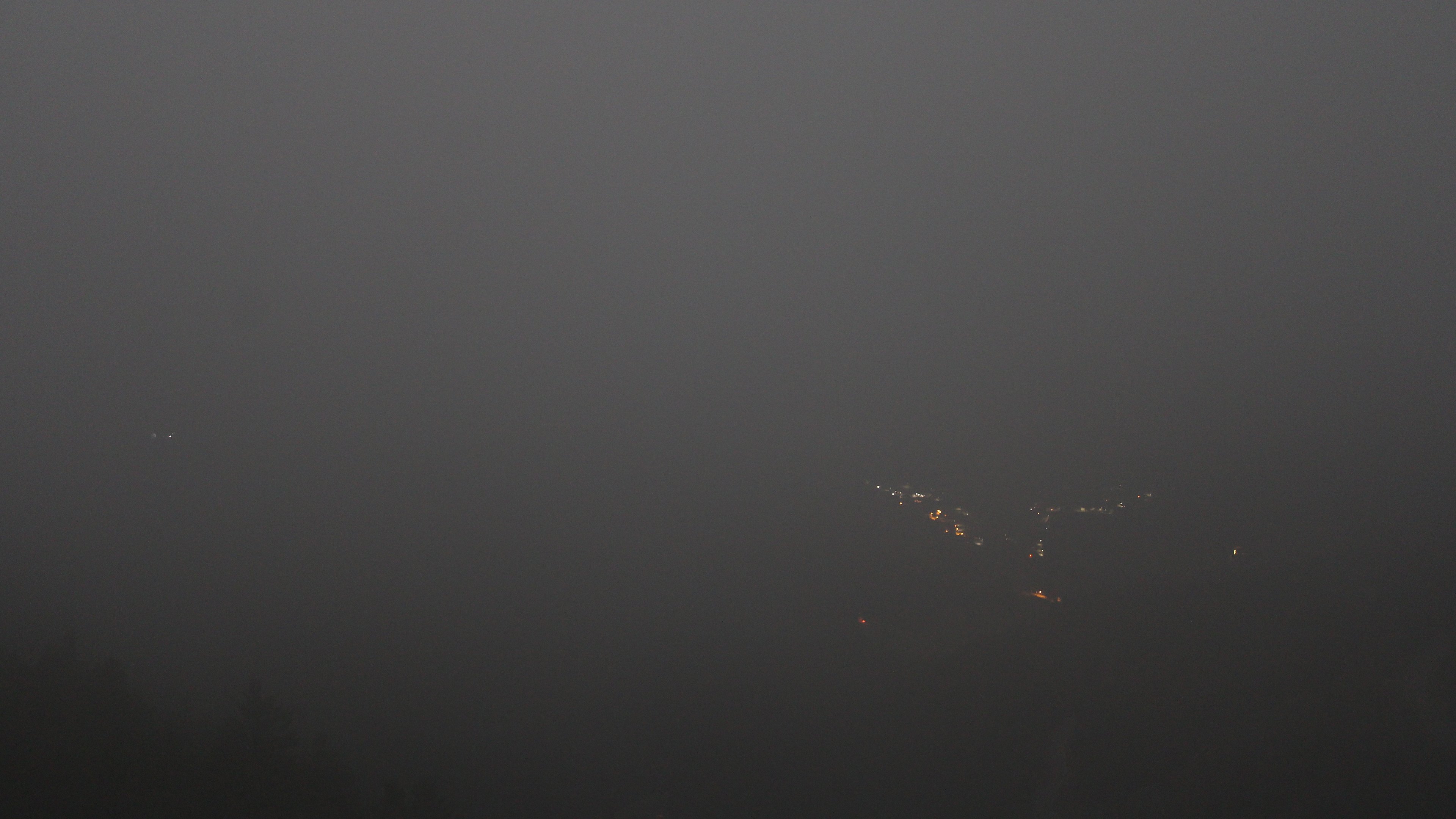 Dieses Bild zeigt eine Webcam-Aufnahme vom Achertal, aufgenommen am Freitag, den 05.12.2025 um 01:30 Uhr. Die Temperatur betrug 1.9°C.