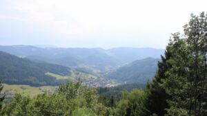 Dieses Bild zeigt eine Webcam-Aufnahme vom Achertal, aufgenommen am Samstag, den 18.07.2026 um 16:10 Uhr. Die Temperatur betrug 24°C.