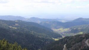 Dieses Bild zeigt eine Webcam-Aufnahme vom Achertal, aufgenommen am Donnerstag, den 12.03.2026 um 14:00 Uhr. Die Temperatur betrug 5.5°C.