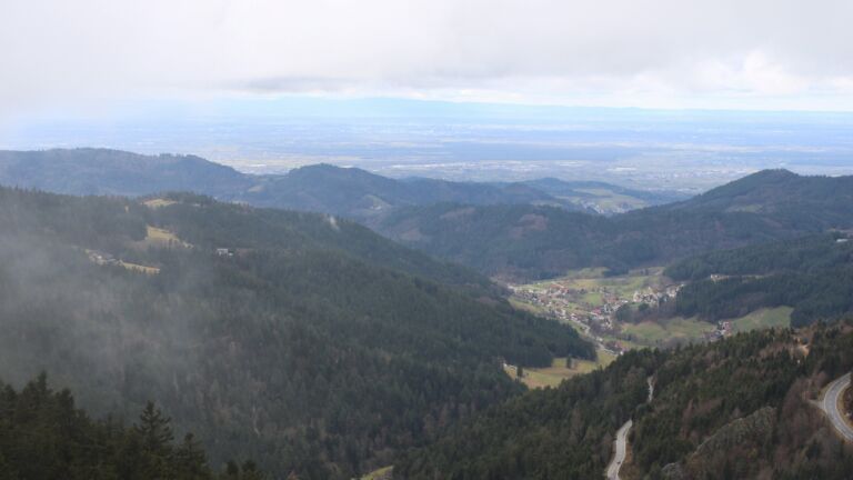 Dieses Bild zeigt eine Webcam-Aufnahme vom Achertal, aufgenommen am Montag, den 23.02.2026 um 14:00 Uhr. Die Temperatur betrug 4.1°C.