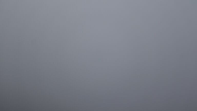 Dieses Bild zeigt eine Webcam-Aufnahme vom Achertal, aufgenommen am Dienstag, den 18.11.2025 um 16:50 Uhr. Die Temperatur betrug -1.5°C.