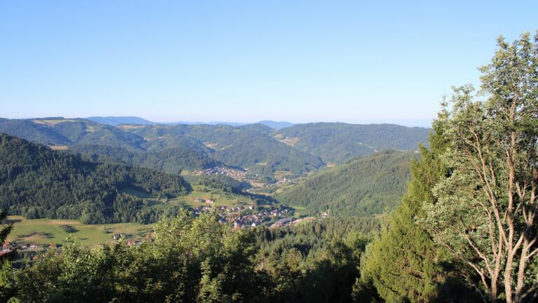 Dieses Bild zeigt eine Webcam-Aufnahme vom Achertal, aufgenommen am Freitag, den 10.07.2026 um 07:40 Uhr. Die Temperatur betrug 19.9°C.