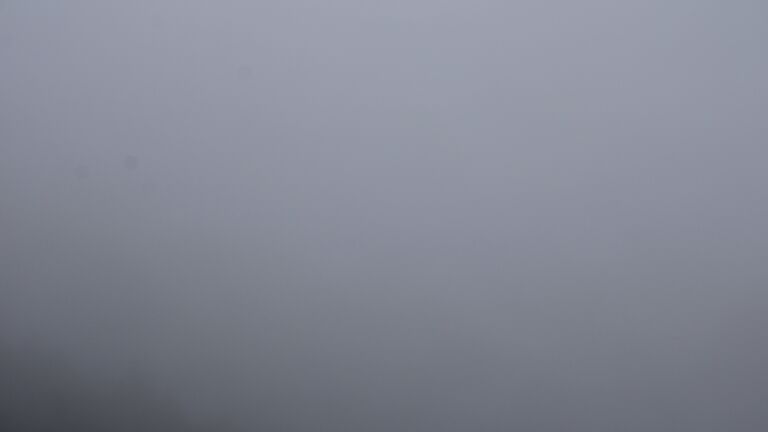 Dieses Bild zeigt eine Webcam-Aufnahme vom Achertal, aufgenommen am Samstag, den 29.11.2025 um 13:20 Uhr. Die Temperatur betrug 4.9°C.