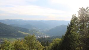 Dieses Bild zeigt eine Webcam-Aufnahme vom Achertal, aufgenommen am Dienstag, den 29.09.2026 um 17:30 Uhr. Die Temperatur betrug 26.9°C.