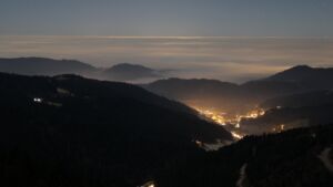 Dieses Bild zeigt eine Webcam-Aufnahme vom Achertal, aufgenommen am Montag, den 29.12.2025 um 21:30 Uhr. Die Temperatur betrug -1°C.