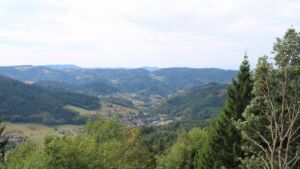 Dieses Bild zeigt eine Webcam-Aufnahme vom Achertal, aufgenommen am Montag, den 24.08.2026 um 12:50 Uhr. Die Temperatur betrug 21.7°C.