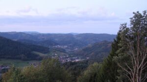 Dieses Bild zeigt eine Webcam-Aufnahme vom Achertal, aufgenommen am Mittwoch, den 07.10.2026 um 07:20 Uhr. Die Temperatur betrug 16°C.
