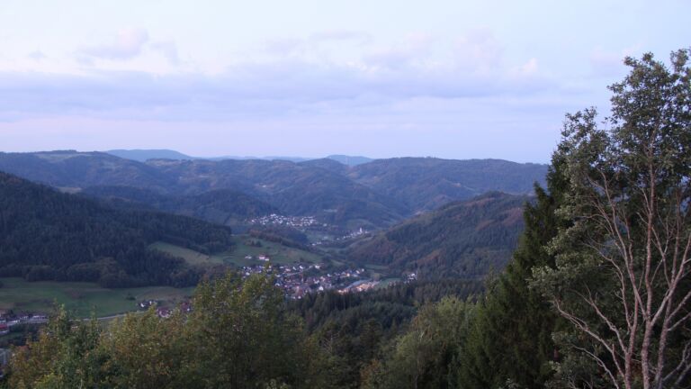 Dieses Bild zeigt eine Webcam-Aufnahme vom Achertal, aufgenommen am Mittwoch, den 07.10.2026 um 07:20 Uhr. Die Temperatur betrug 16°C.