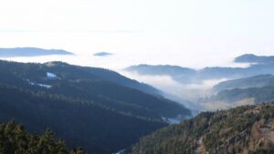 Dieses Bild zeigt eine Webcam-Aufnahme vom Achertal, aufgenommen am Montag, den 19.01.2026 um 14:30 Uhr. Die Temperatur betrug 8.1°C.