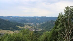 Dieses Bild zeigt eine Webcam-Aufnahme vom Achertal, aufgenommen am Samstag, den 15.08.2026 um 12:00 Uhr. Die Temperatur betrug 29.1°C.