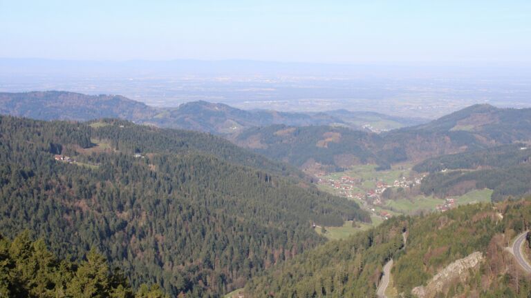 Dieses Bild zeigt eine Webcam-Aufnahme vom Achertal, aufgenommen am Donnerstag, den 09.04.2026 um 09:20 Uhr. Die Temperatur betrug 14°C.