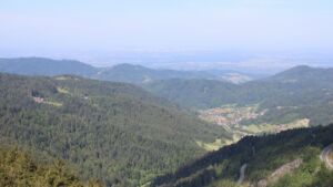 Dieses Bild zeigt eine Webcam-Aufnahme vom Achertal, aufgenommen am Montag, den 19.05.2025 um 10:30 Uhr. Die Temperatur betrug 13.2°C.