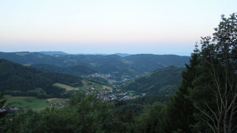 Dieses Bild zeigt eine Webcam-Aufnahme vom Achertal, aufgenommen am Samstag, den 20.06.2026 um 05:30 Uhr. Die Temperatur betrug 22.6°C.