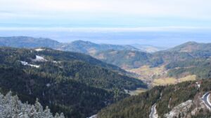 Dieses Bild zeigt eine Webcam-Aufnahme vom Achertal, aufgenommen am Dienstag, den 27.01.2026 um 11:40 Uhr. Die Temperatur betrug 5.9°C.