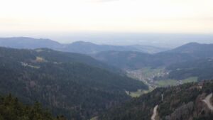 Dieses Bild zeigt eine Webcam-Aufnahme vom Achertal, aufgenommen am Sonntag, den 05.04.2026 um 18:10 Uhr. Die Temperatur betrug 9.1°C.