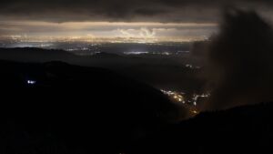 Dieses Bild zeigt eine Webcam-Aufnahme vom Achertal, aufgenommen am Mittwoch, den 26.11.2025 um 23:00 Uhr. Die Temperatur betrug -2.3°C.