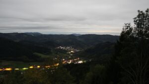 Dieses Bild zeigt eine Webcam-Aufnahme vom Achertal, aufgenommen am Dienstag, den 27.10.2026 um 03:00 Uhr. Die Temperatur betrug 9.7°C.