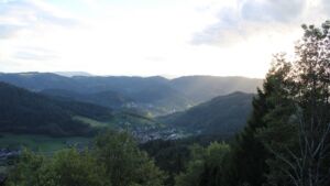 Dieses Bild zeigt eine Webcam-Aufnahme vom Achertal, aufgenommen am Samstag, den 10.10.2026 um 17:40 Uhr. Die Temperatur betrug 10.9°C.
