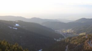 Dieses Bild zeigt eine Webcam-Aufnahme vom Achertal, aufgenommen am Freitag, den 16.01.2026 um 16:20 Uhr. Die Temperatur betrug 7.8°C.