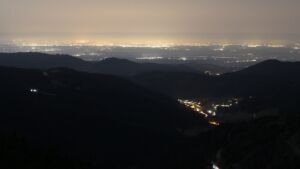 Dieses Bild zeigt eine Webcam-Aufnahme vom Achertal, aufgenommen am Freitag, den 06.03.2026 um 05:10 Uhr. Die Temperatur betrug 11.4°C.