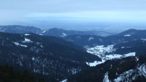 Dieses Bild zeigt eine Webcam-Aufnahme vom Achertal, aufgenommen am Dienstag, den 13.01.2026 um 08:20 Uhr. Die Temperatur betrug 3.6°C.