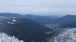 Dieses Bild zeigt eine Webcam-Aufnahme vom Achertal, aufgenommen am Donnerstag, den 27.11.2025 um 07:40 Uhr. Die Temperatur betrug -3.2°C.