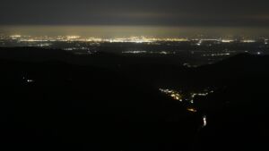 Dieses Bild zeigt eine Webcam-Aufnahme vom Achertal, aufgenommen am Sonntag, den 19.10.2025 um 03:00 Uhr. Die Temperatur betrug 2.9°C.