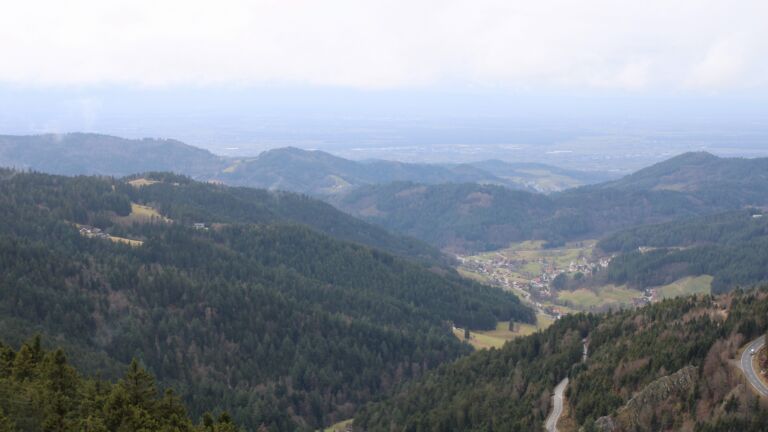 Dieses Bild zeigt eine Webcam-Aufnahme vom Achertal, aufgenommen am Freitag, den 13.02.2026 um 14:20 Uhr. Die Temperatur betrug 3.6°C.