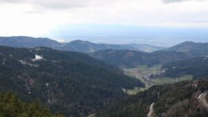 Dieses Bild zeigt eine Webcam-Aufnahme vom Achertal, aufgenommen am Samstag, den 04.04.2026 um 17:50 Uhr. Die Temperatur betrug 7.9°C.