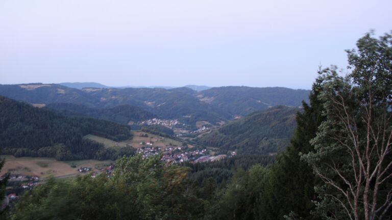 Dieses Bild zeigt eine Webcam-Aufnahme vom Achertal, aufgenommen am Mittwoch, den 12.08.2026 um 06:00 Uhr. Die Temperatur betrug 20.6°C.