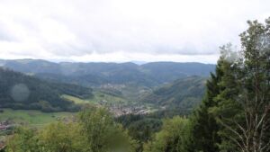 Dieses Bild zeigt eine Webcam-Aufnahme vom Achertal, aufgenommen am Samstag, den 10.10.2026 um 13:30 Uhr. Die Temperatur betrug 9.4°C.