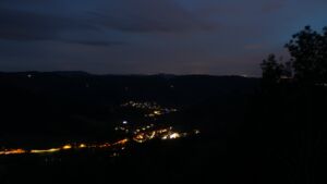 Dieses Bild zeigt eine Webcam-Aufnahme vom Achertal, aufgenommen am Freitag, den 18.09.2026 um 06:20 Uhr. Die Temperatur betrug 12.3°C.