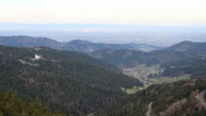 Dieses Bild zeigt eine Webcam-Aufnahme vom Achertal, aufgenommen am Sonntag, den 05.04.2026 um 08:00 Uhr. Die Temperatur betrug 9.8°C.