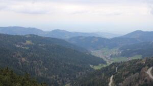 Dieses Bild zeigt eine Webcam-Aufnahme vom Achertal, aufgenommen am Mittwoch, den 15.04.2026 um 15:20 Uhr. Die Temperatur betrug 8.4°C.