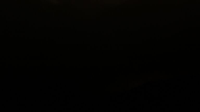 Dieses Bild zeigt eine Webcam-Aufnahme vom Achertal, aufgenommen am Samstag, den 27.09.2025 um 05:00 Uhr. Die Temperatur betrug 6.9°C.